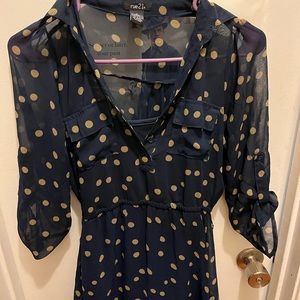 Cute mid sleeved light weight small dress